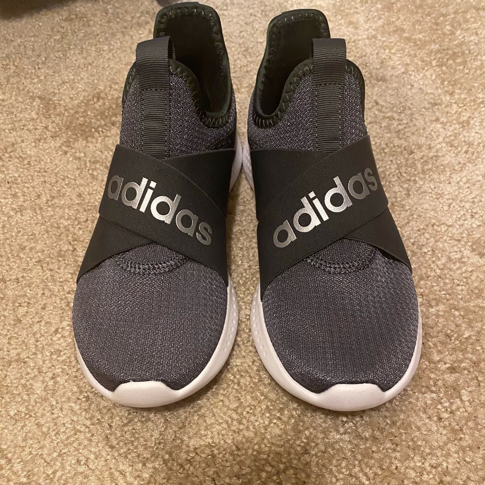 NWOB Nike Super Cloadfoam Shoes Size 6